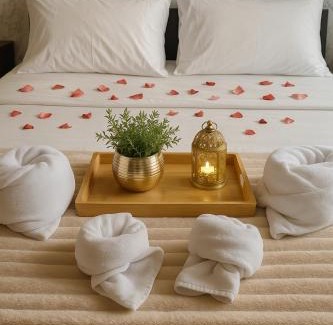Asoke Apartment | Phrom Phong 1BR Luxe Stay with Pool Gym Park City Center