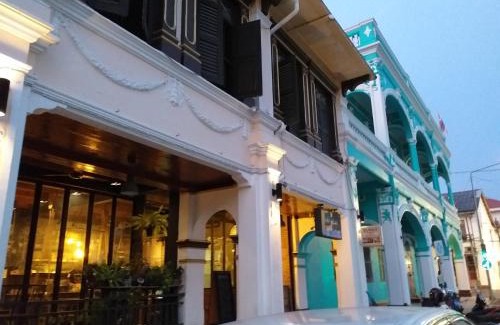 Old Phuket Town Hostel | Phuket Sunny Hostel