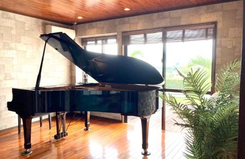 Kadena-cho Villa | Piano & Resort Villa「Klangmeer Kohinoor」