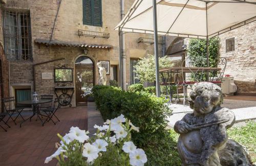 Siena Historical Center House | Piazza Paradiso Accommodation