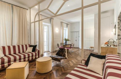 Rione II Trevi Apartment | Piazza Venezia Luxe Apartment