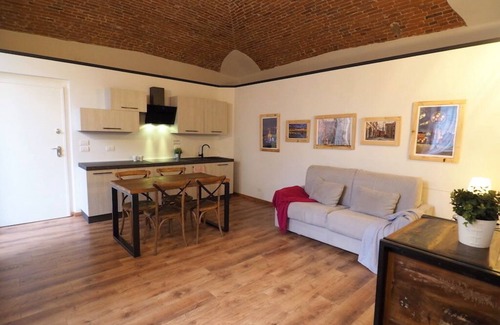 Historic Centre Apartment | Piazza Vittorio 13 apartment