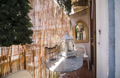 Historic Centre Apartment | Piazza Vittorio Veneto Elegant Flat