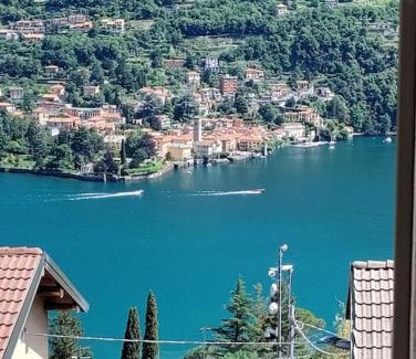 Moltrasio Apartment | Piazzetta House Stunning Lake View Welcome Cocktail at Il Baretto