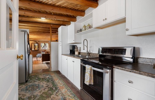 Historic Eastside House | Picacho Peak - Phenomenal Views, Adobe Home