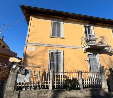 Vimodrone Apartment | Piccolo Naviglio House