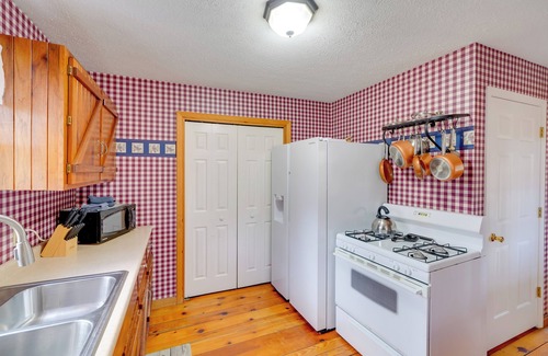 Rosedale Cottage | Picnics & Bonfires: Rosedale Retreat!