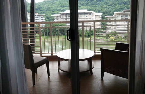 Nasugbu Apartment | Pico de Loro Beach and Country Club 3brPentJacBrig