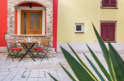 Valbandon Ski Chalet | Pictoresque Fazana - City Center - House Doda