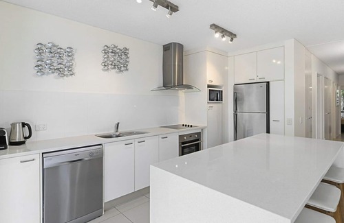 Noosa Heads Apartment | Picture Point 11 Penthouse apartment with rooftop deck & spa and stunning Views