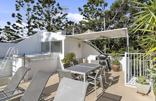 Noosa Heads Apartment | Picture Point 11 Penthouse apartment with rooftop deck & spa and stunning Views