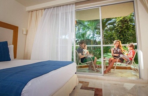 Cozumel Hotel | Picturesque Studio with Pool at Cozumel