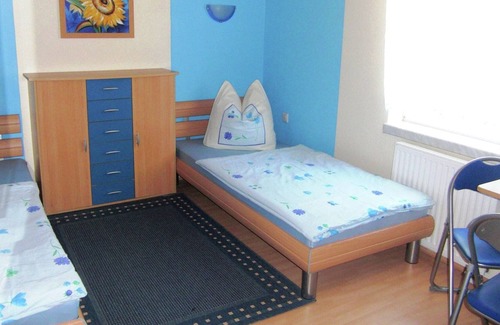 Lichtenhain Apartment | Picturesque Apartment in Lichtenhain with Pond