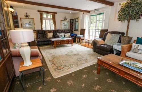 Dorchester House | Piddle Inn