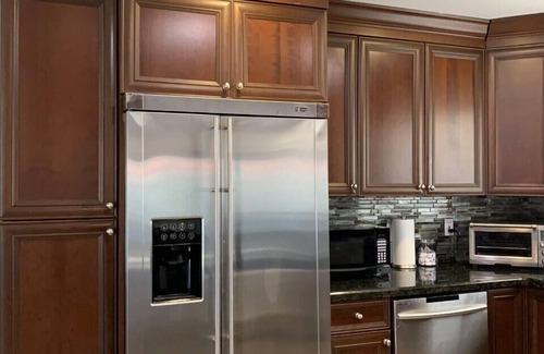 Port Saint Lucie House | Piece of Paradise 4 BR w/Gym, Jacuzzi, & Theater!