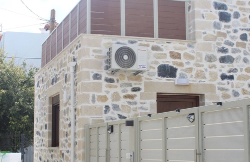 Houdetsi House | Piedra residence in Pigi Rethymno Crete