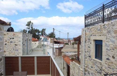 Houdetsi House | Piedra residence in Pigi Rethymno Crete
