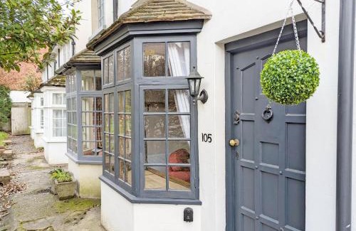 Pulborough House | Piemans Cottage