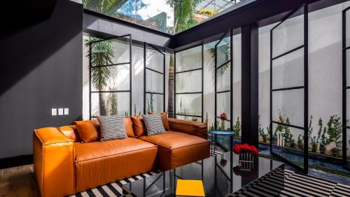 Romantic Zone House | PIER 57 - 108 Luxurious Loft in Romantic Zone