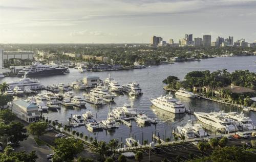 17th Street Causeway Hotel | Pier Sixty-Six