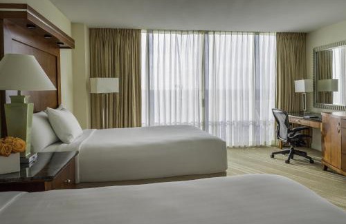 17th Street Causeway Hotel | Pier Sixty-Six