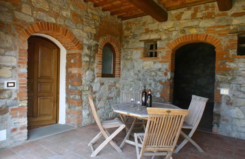 Pieve a Presciano Apartment | Pieve A Presciano Apartment Sleeps 6 Pool WiFi