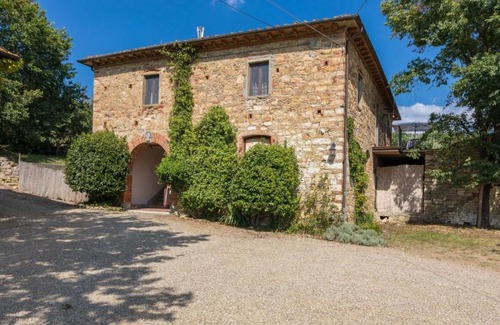 Pieve a Presciano Villa | Pieve A Presciano Villa Sleeps 8 with Pool