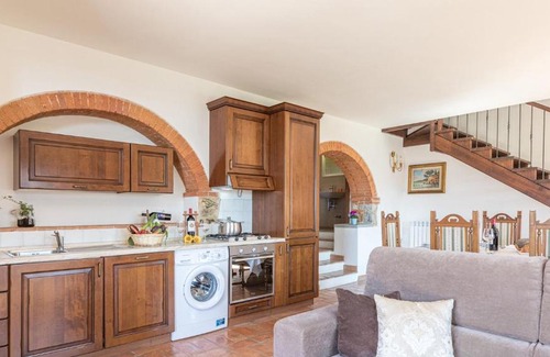 Pieve a Presciano Villa | Pieve A Presciano Villa Sleeps 6 Pool WiFi T711309