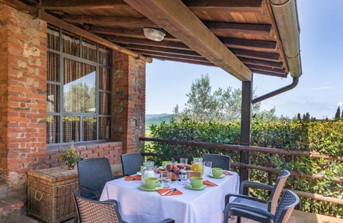 Pieve a Presciano Villa | Pieve A Presciano Villa Sleeps 6 with Pool