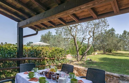 Pieve a Presciano Villa | Pieve A Presciano Villa Sleeps 6 with Pool