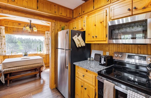 Divide Cabin | Pike National Forest Access: Secluded Divide Cabin