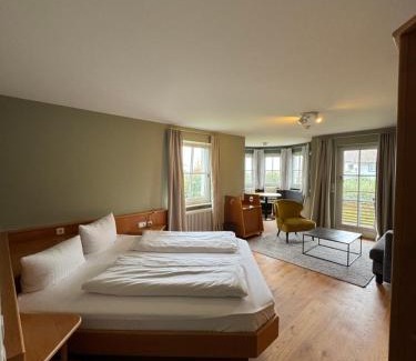 Uhldingen-Muehlhofen Hotel | Pilgerhof und Rebmannshof