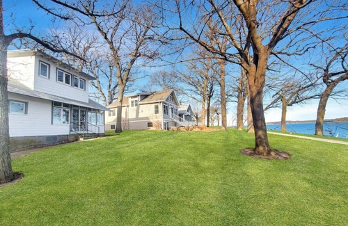 Arnolds Park House | Pillsbury Point Cottage on West Lake Okoboji