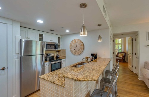 Baytowne Wharf Condo | Pilot House Village One-Bedroom Retreat - Intimate Luxury with Pool Deck Views at Sandestin Golf and Beach Resort!