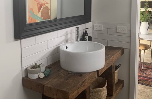 Newtown House | Pinaroo Cottage, location location, gorgeous renovated historic 1850s house.