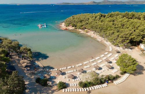 Pakostane Resort | Pine Beach Pakostane - All Inclusive light
