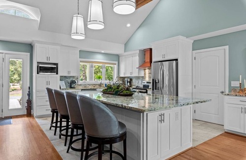 Old Town House | Pine Cone Cottage - Village of Pinehurst