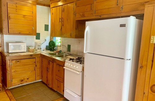 Barton Hotel | Pine Crest Motel And Cabins