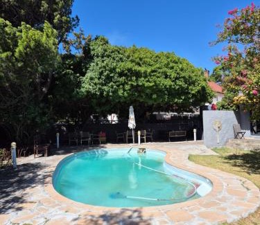 Pinelands Apartment | Pine House - self-catering