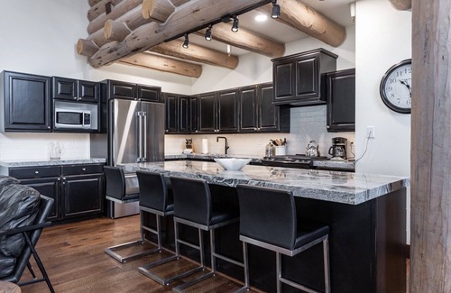 Deer Valley Condo | Pine Inn at Trail's End Lodge - Three Bedroom Residence with Spa #5