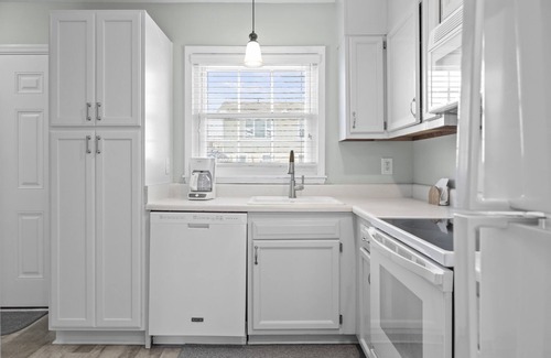 Pine Knoll Shores House | Pine Knoll Townes 92, Oceanfront Townhouse in Pine Knoll Shores, NC!