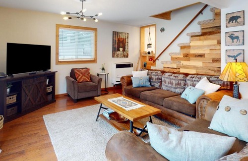 Tahoe Paradise House | Pine Lantern Retreat