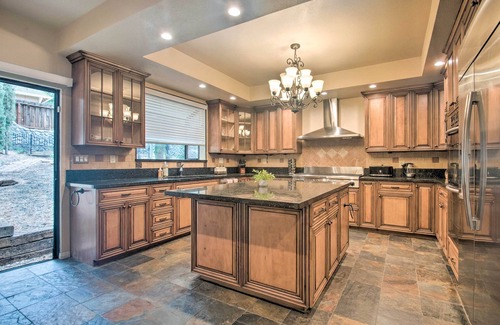 Pine Mountain Club Villa | Pine Mountain Club Getaway w/Game Room!
