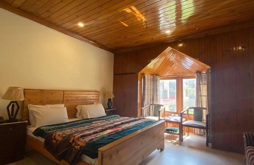 Kohistan Resort | Pine Park Lake Luxury Resort Naran