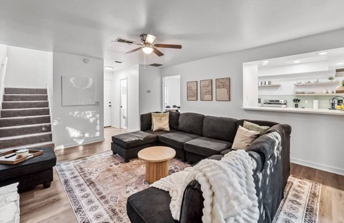 Jacksonville House | Pine & Petals Place in Jacksonville