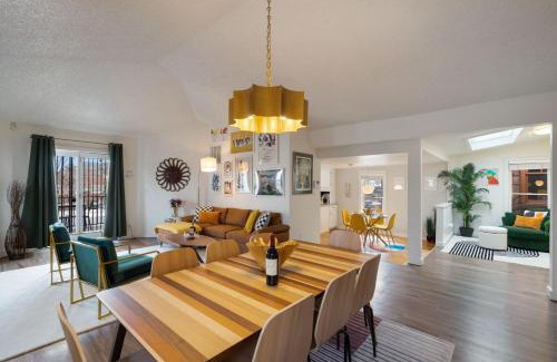 Fort Collins Villa | Pine Street Loft - Just steps from Old Town Square!