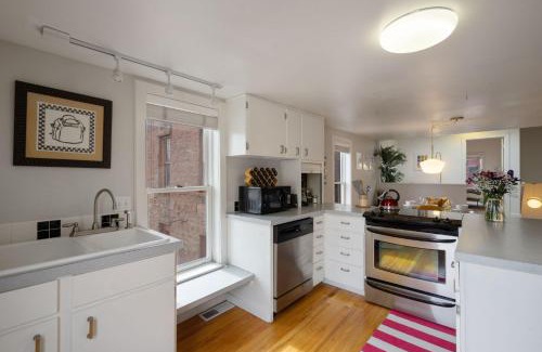 Fort Collins Villa | Pine Street Loft - Just steps from Old Town Square!