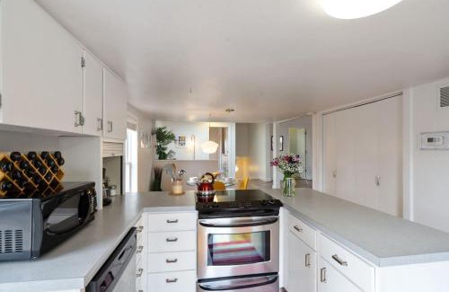 Fort Collins Villa | Pine Street Loft - Just steps from Old Town Square!