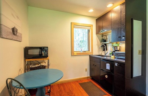 Ephraim Cottage | Pine Studio | Perfect Ephraim Fall Hideaway for Two