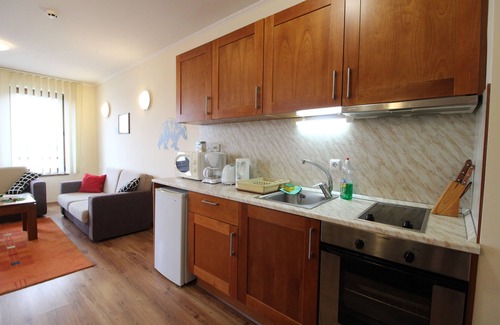 Shiligarnika Apartment | Pine Tree Apartment D34, Cedar Lodge 4